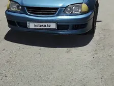 Toyota Avensis, 1999