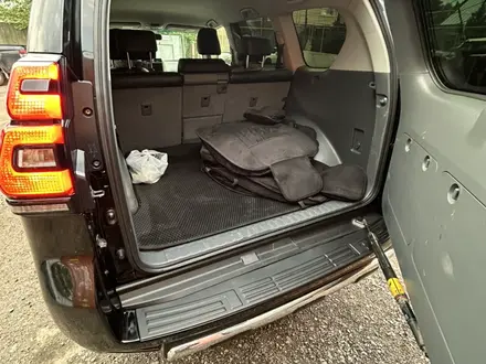 Toyota Land Cruiser Prado 2013 года за 17 500 000 тг. в Алматы – фото 12
