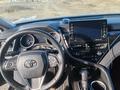 Toyota Camry 2022 годаүшін14 150 000 тг. в Атырау – фото 18