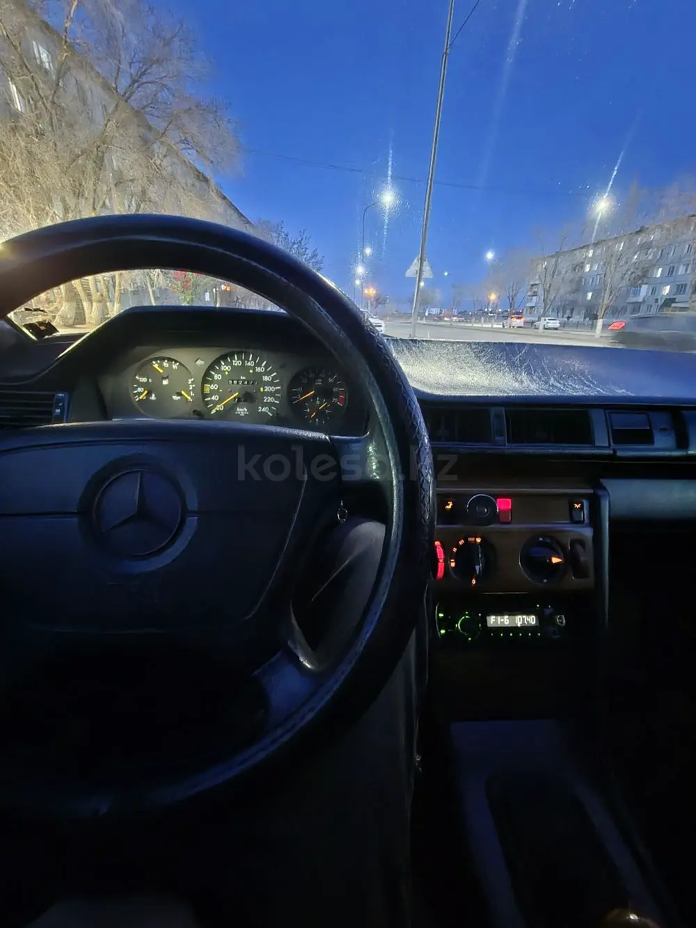 Mercedes-Benz E-Class, 1993