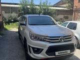 Toyota Hilux 2019 года за 23 000 000 тг. в Шымкент