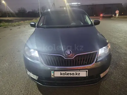 Skoda Rapid 2014 года за 5 400 000 тг. в Уральск – фото 3