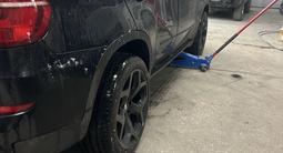 Диски с резиной BMW X5 E70 E71 315х35R20 315/35 R20 за 600 000 тг. в Алматы