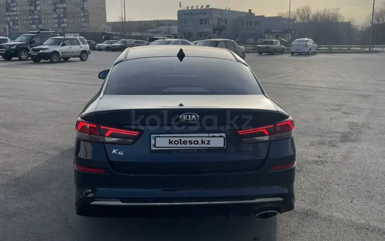 Kia K5 2019 года за 8 300 000 тг. в Караганда