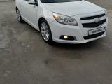 Chevrolet Malibu 2013 года за 4 400 000 тг. в Атырау – фото 2