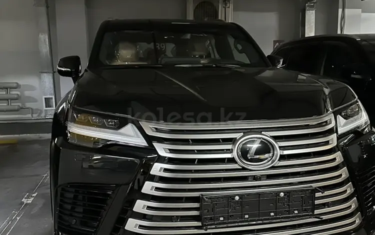 Lexus LX 600 2022 годаfor76 000 000 тг. в Астана