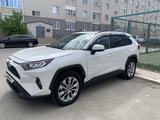 Toyota RAV4 2021 года за 17 000 000 тг. в Атырау – фото 3