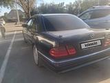 Mercedes-Benz E 320 1999 годаүшін2 700 000 тг. в Шиели – фото 2