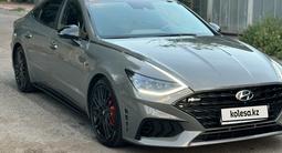 Hyundai Sonata 2021 года за 13 200 000 тг. в Алматы – фото 2