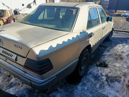 Mercedes-Benz E 230 1990 года за 900 000 тг. в Астана – фото 2