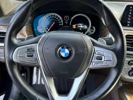 BMW 750 2017 года за 30 990 000 тг. в Алматы – фото 8