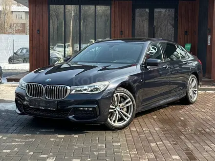 BMW 750 2017 года за 30 990 000 тг. в Алматы