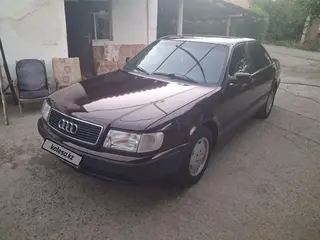 Audi 100