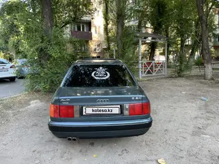 Audi 100