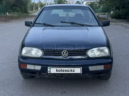 Volkswagen Golf 1997 годаүшін650 000 тг. в Караганда