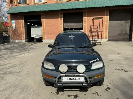 Toyota RAV4 1995 года за 2 950 000 тг. в Усть-Каменогорск – фото 2