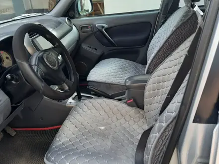 Toyota RAV4 2003 года за 4 100 000 тг. в Усть-Каменогорск – фото 5