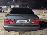 Mercedes-Benz E 280 1996 годаүшін2 100 000 тг. в Алматы – фото 4