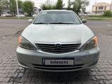 Toyota Camry 2002 года за 3 500 000 тг. в Алматы – фото 2