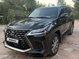Lexus LX 570 2015 года за 41 000 000 тг. в Астана