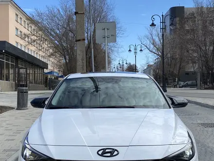 Hyundai Elantra 2023 года за 13 000 000 тг. в Семей – фото 2