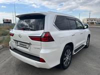 Lexus LX 570 2016 годаfor40 000 000 тг. в Атырау