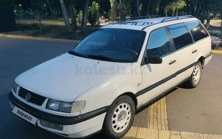 Volkswagen Passat 1995 года за 1 790 000 тг. в Караганда