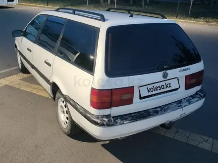 Volkswagen Passat 1995 года за 1 790 000 тг. в Караганда – фото 4