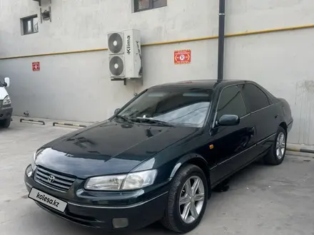 Toyota Camry 1998 года за 3 500 000 тг. в Шымкент – фото 3