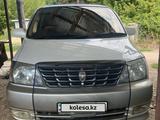 Toyota Grand Hiace 2002 года за 8 200 000 тг. в Усть-Каменогорск