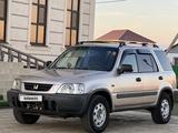 Honda CR-V 1999 года за 3 500 000 тг. в Уральск – фото 5