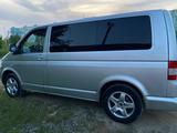 Volkswagen Caravelle 2008 года за 7 000 000 тг. в Актобе – фото 2