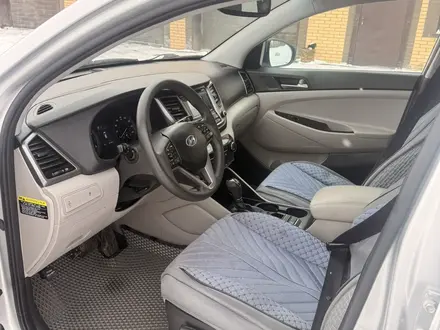 Hyundai Tucson 2018 года за 5 400 000 тг. в Уральск – фото 12