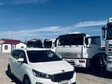 Kia Carnival 2020 года за 11 600 000 тг. в Атырау – фото 2