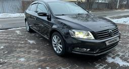 Volkswagen Passat 2014 года за 6 500 000 тг. в Алматы – фото 3