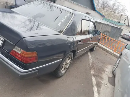 Mercedes-Benz E 230 1992 годаүшін1 550 000 тг. в Астана – фото 4