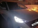 Hyundai Solaris 2022 года за 9 000 000 тг. в Уральск – фото 4