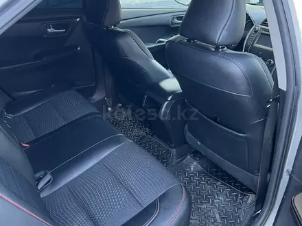 Toyota Camry 2015 года за 6 600 000 тг. в Актау – фото 6