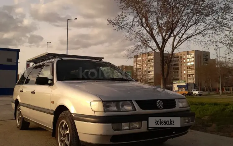 Volkswagen Passat 1996 годаfor2 500 000 тг. в Семей