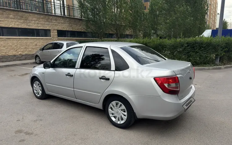 ВАЗ (Lada) Granta 2190 2014 годаүшін2 200 000 тг. в Астана
