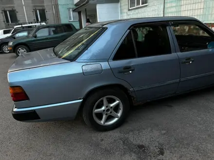 Mercedes-Benz E 260 1987 года за 1 500 000 тг. в Караганда – фото 2