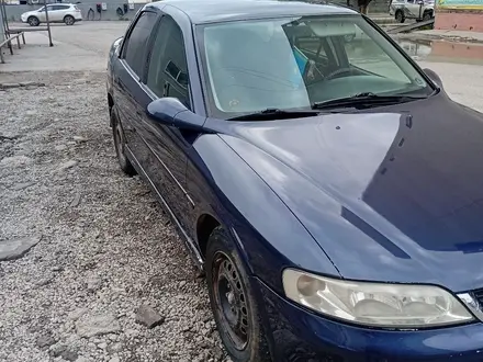 Opel Vectra 2002 года за 1 800 000 тг. в Актобе – фото 2