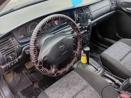 Opel Vectra 2002 года за 1 800 000 тг. в Актобе – фото 5