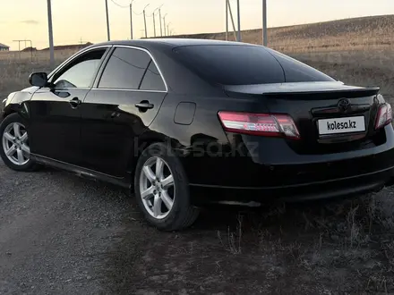 Toyota Camry 2007 года за 3 500 000 тг. в Актобе – фото 3