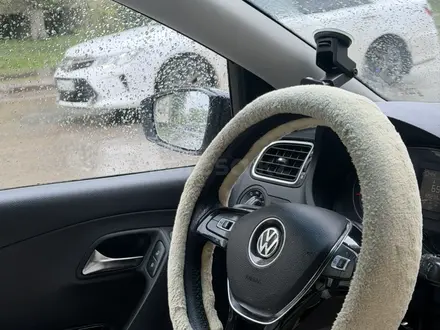 Volkswagen Polo 2018 года за 4 800 000 тг. в Актобе – фото 8