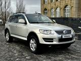 Volkswagen Touareg 2008 годаfor8 250 000 тг. в Павлодар