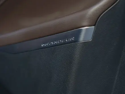 Hyundai Grandeur 2017 года за 11 000 000 тг. в Алматы – фото 18
