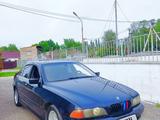BMW 528 1998 года за 2 700 000 тг. в Тараз – фото 2
