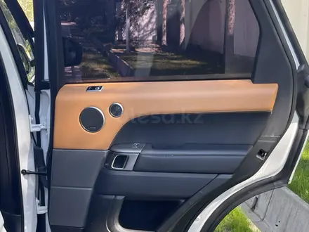 Land Rover Range Rover Sport 2018 года за 30 000 000 тг. в Алматы – фото 24