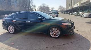 Toyota Camry 2018 года за 12 800 000 тг. в Алматы